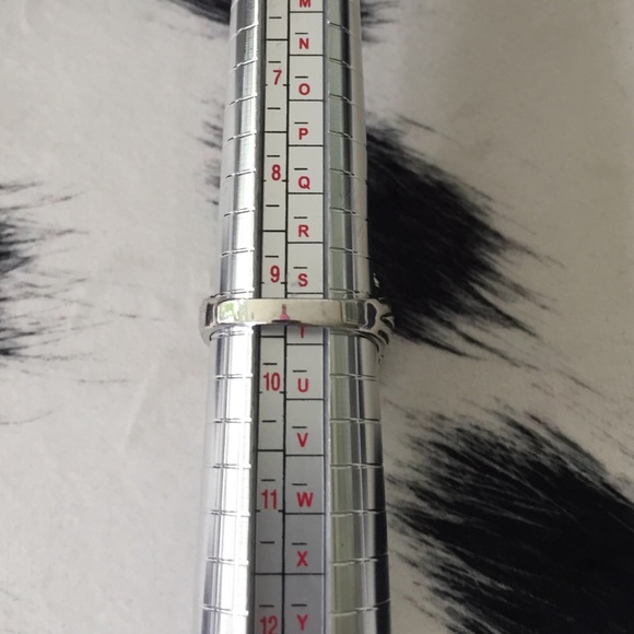 Silver tone statement ring - Picture 5 of 5